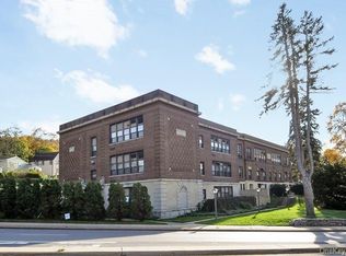 60 Kensico Rd, Thornwood, NY 10594