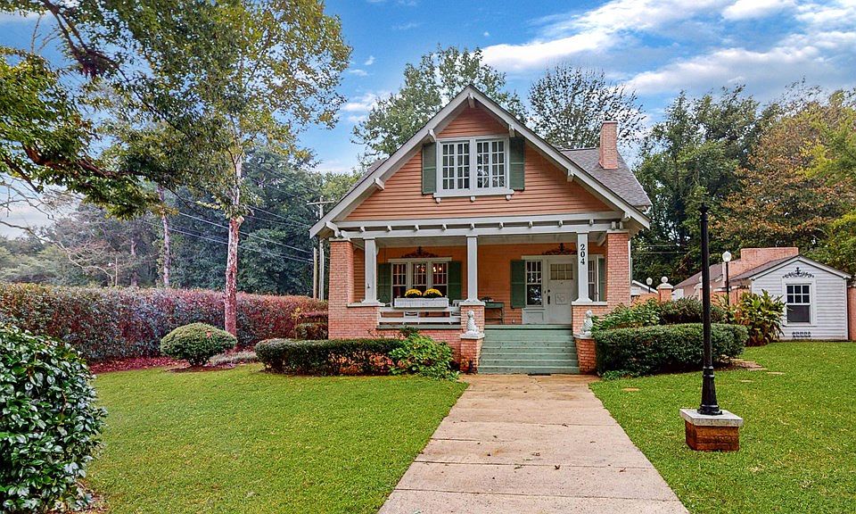 204 S Calhoun St, Saluda, SC 29138 Zillow