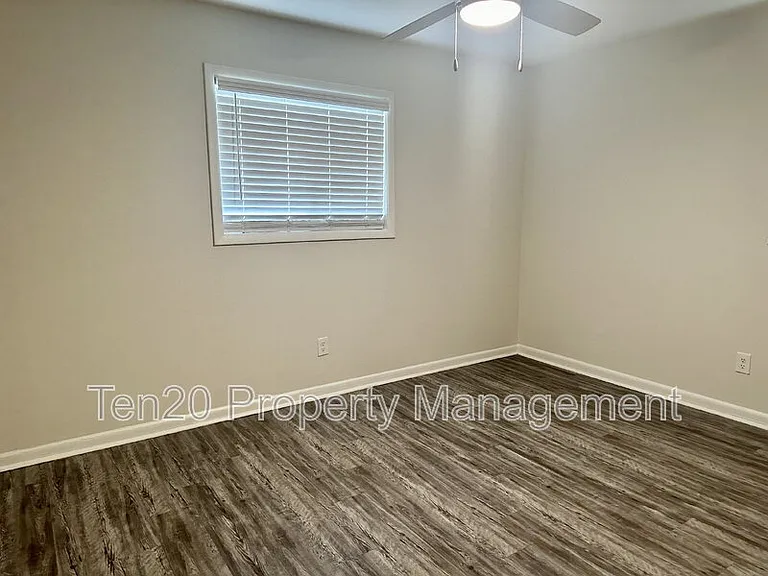 817 Ragland Ct #2 — Photo 8