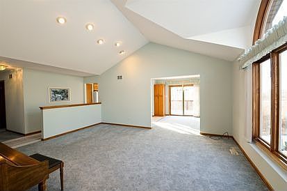 2nd image of 9433 Debbie Ln