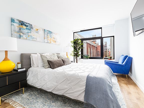 2nd image of 251 W 117th St #3G
