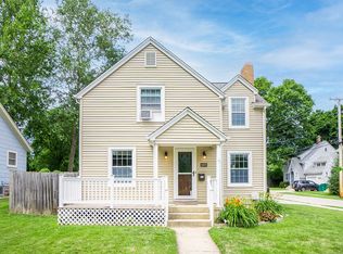 605 Edward St, Sycamore, IL 60178