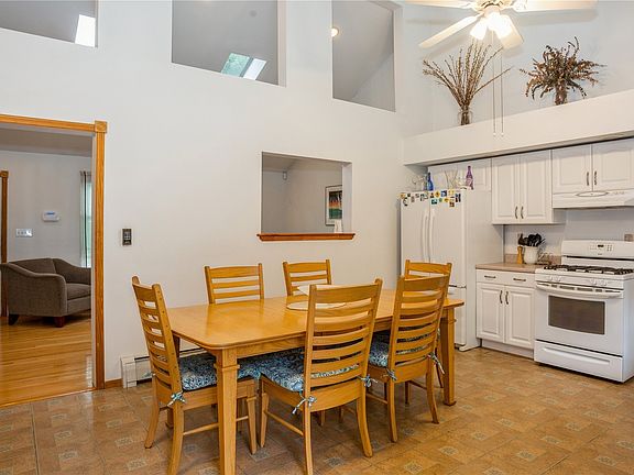 3rd image of 78 Pinelawn Ave