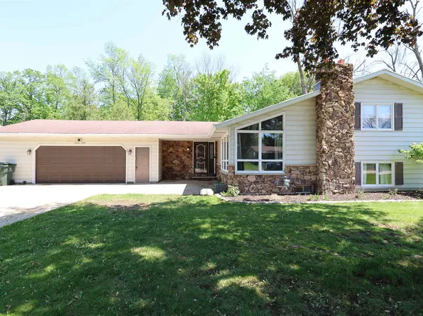 740 Woodside Dr, Seymour, WI 54165