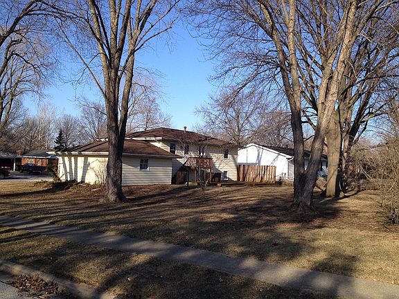 2nd image of 801 Karin Dr