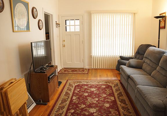 3rd image of 341 S Madison St