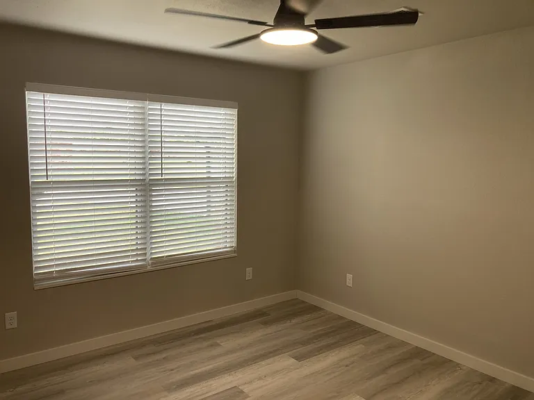 10423 Preston Ct — Photo 14