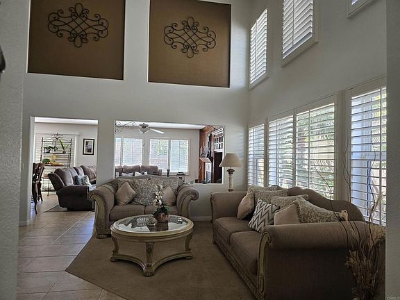 4th image of 817 Briarpoint Pl