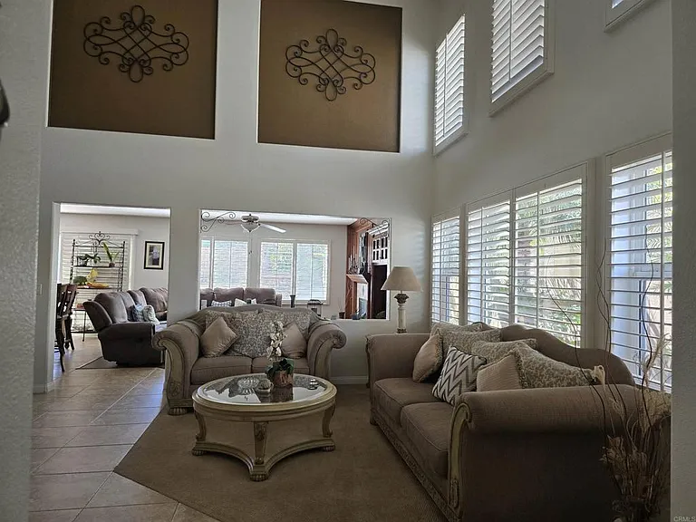817 Briarpoint Pl — Photo 4