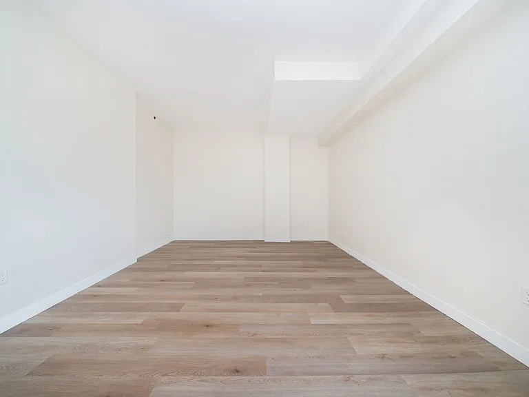 75-25 153rd St #710 — Photo 2