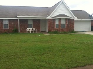 2321 Paula Cir, Ocean Springs, MS 39564