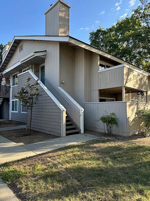 Exterior Photo (top floor unit)