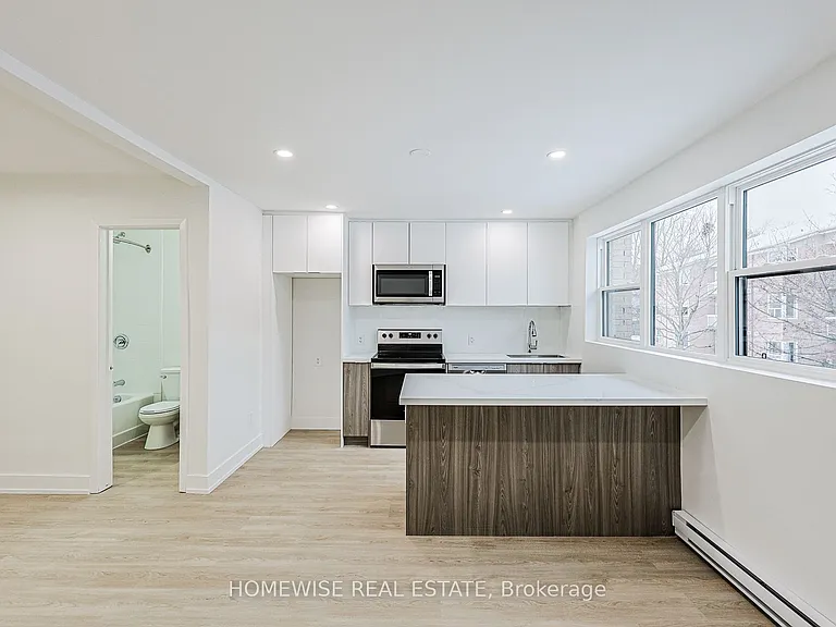 100 Liberty St N #18B — Photo 2