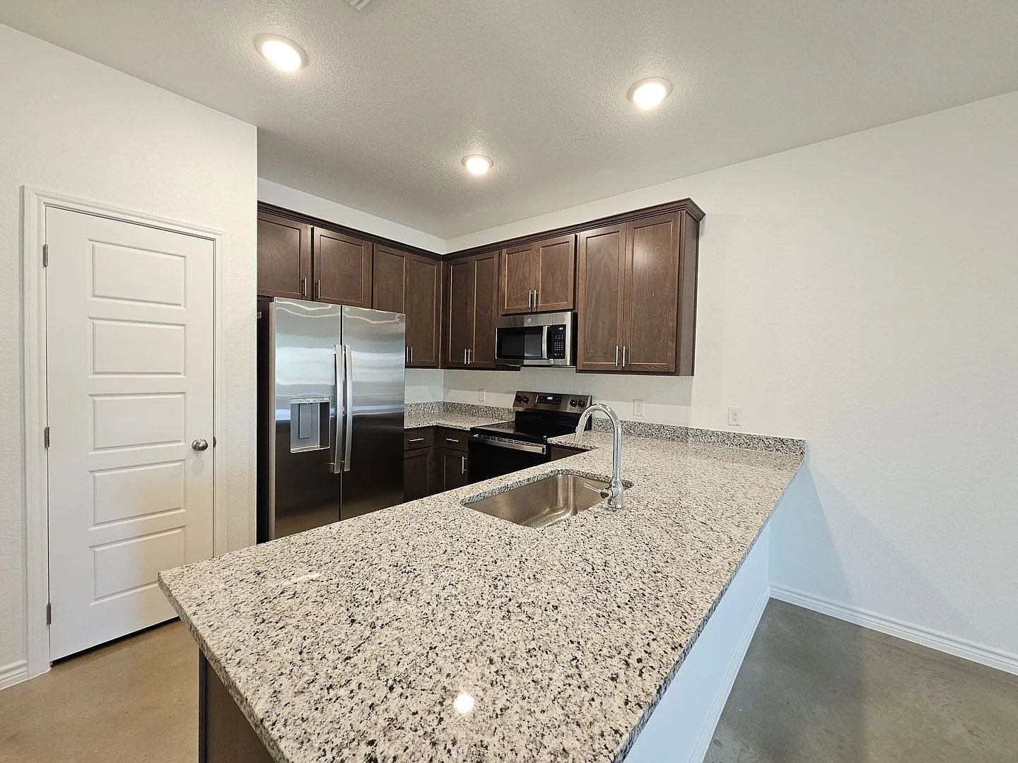 604 Pacific Crest Trl (A/B) — Photo 4
