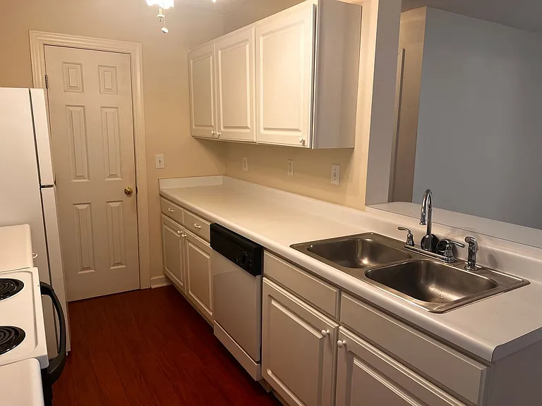 4374 Crepe Myrtle Ct #A — Photo 6