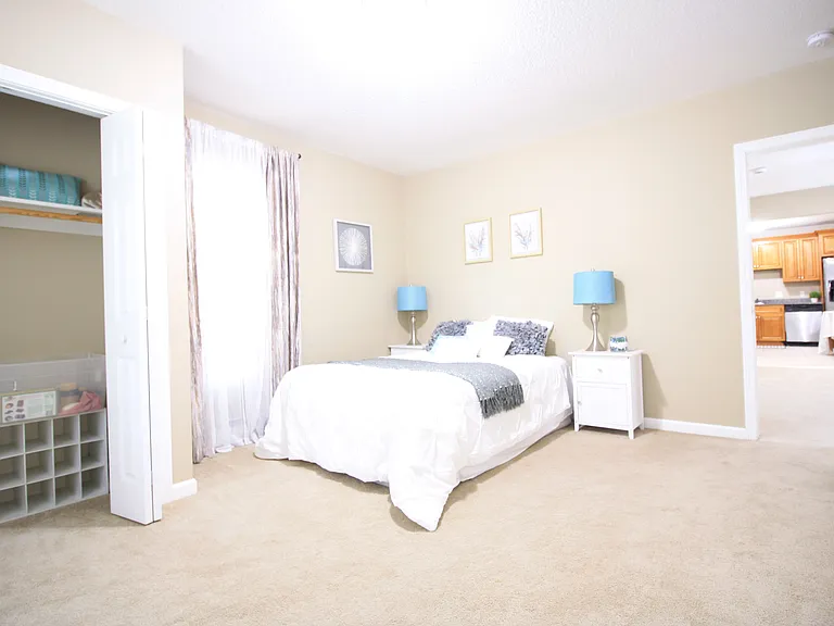 7 Maple Pl #1 — Photo 1