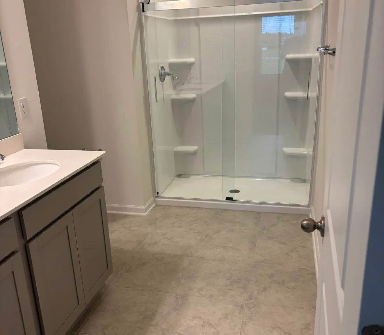 3 bed, 2.5 bath, 1433 sqft, $1,950 — Photo 4