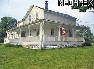 303 Woodford Rd, Kelleys Island, OH 43438