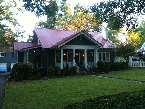 Front yard/ fresh Sod/ mulch