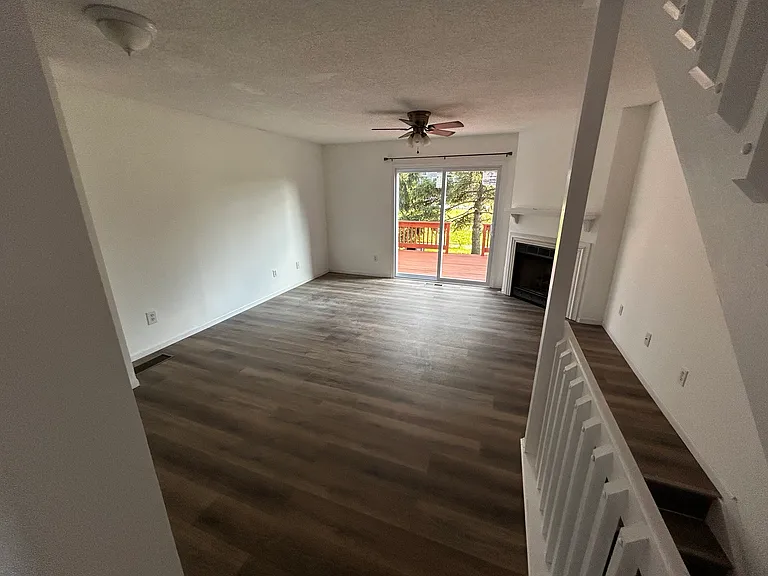 2229 Teardrop Ave — Photo 6