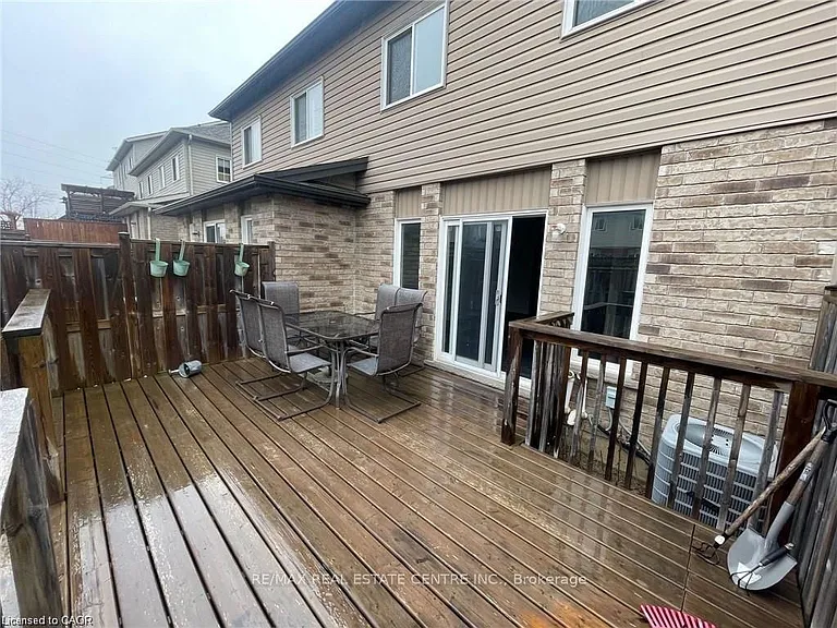 11 Sorrento St — Photo 27
