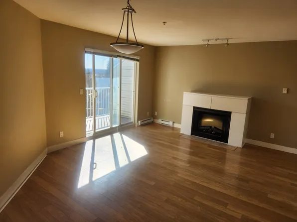 19320 65th Ave #413, Surrey, BC V4N 0A3