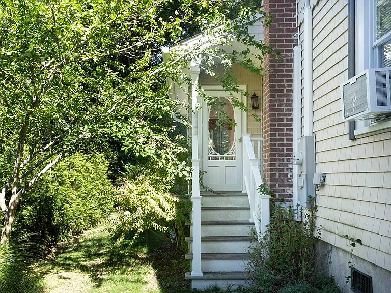 825 Dogwood Ln — Photo 19