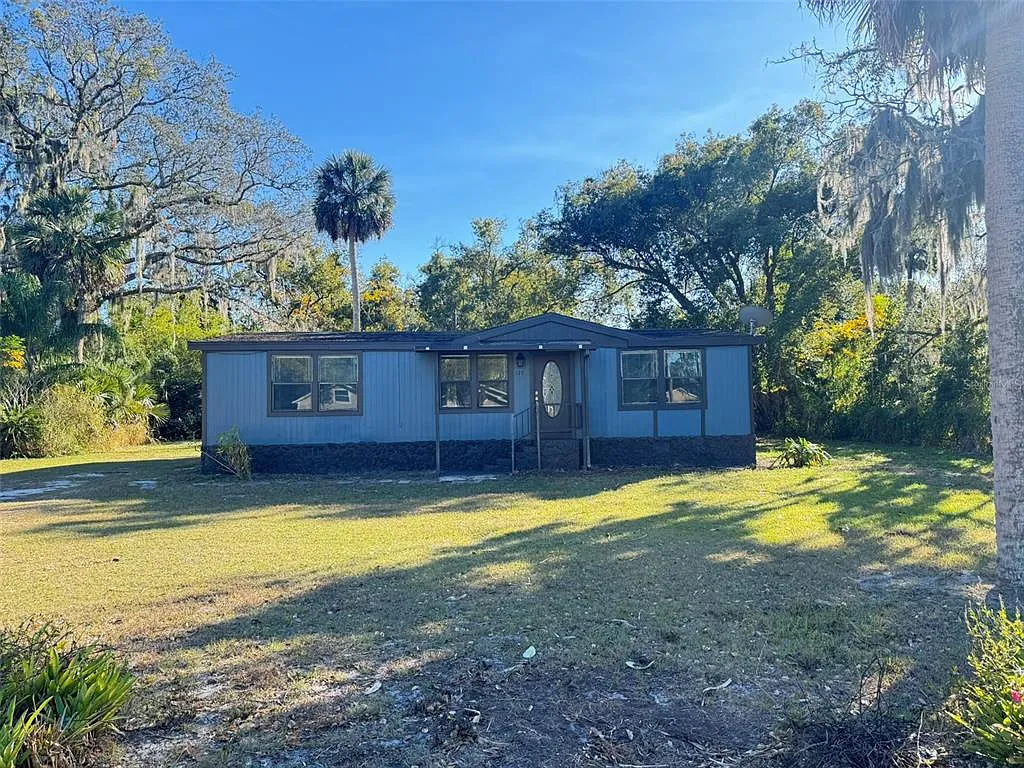 3 bed, 2.0 bath, 1144 sqft, $1,950 — Photo 4