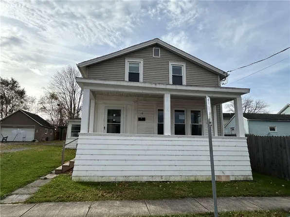 19 Jay St, Phelps, NY 14532