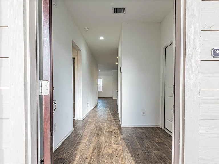 5110 Hedgerose Ln — Photo 4