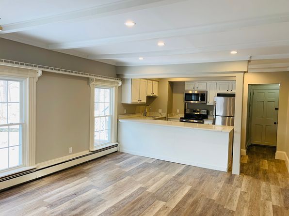 2015 Quechee Main St #2