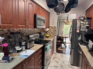 247 Royal Salisbury Way, Brampton, ON L6V3G4