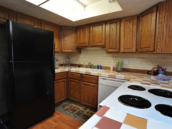 4th image of 9350 E Speedway Blvd Unit 30