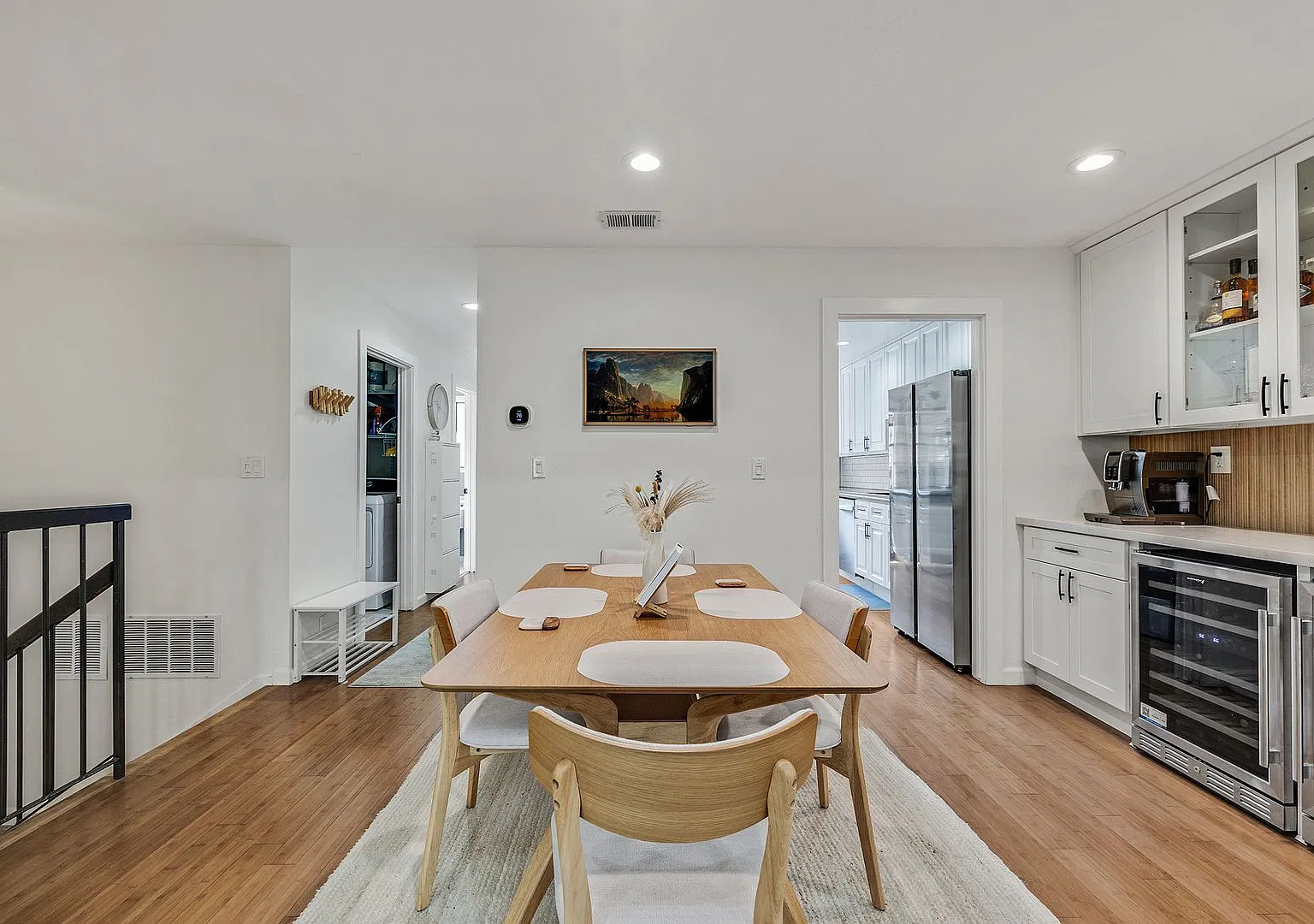 Large, Remodeled 3Bed/2.5Ba Townhome in Hayward Gated Community — Photo 4