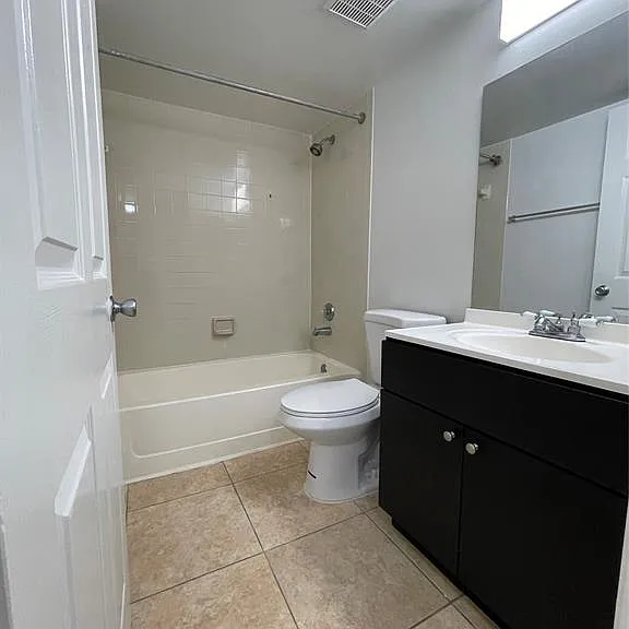 9785 Nob Hill Ct — Photo 10