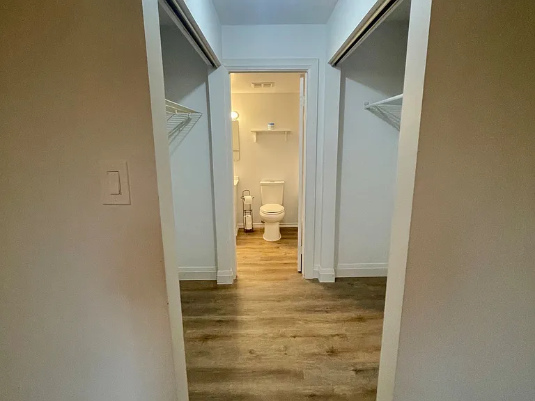 1450 Glen Abbey Gate #533 — Photo 13