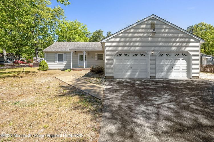 1st image of 55 Holly Dr