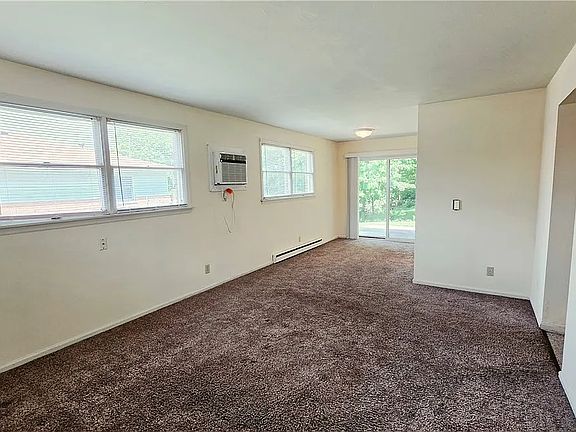 3rd image of 161 Wyndcrest Ct #A
