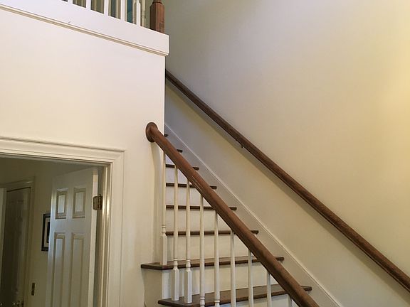 Open entry w/hardwoods