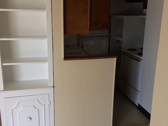 3rd image of 1721 Beacon St APT 12