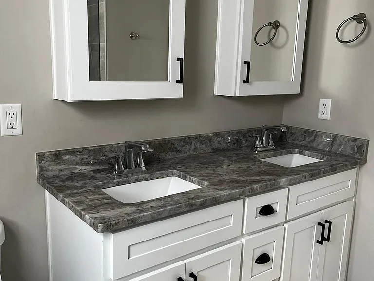 300 Turner Ct — Photo 43