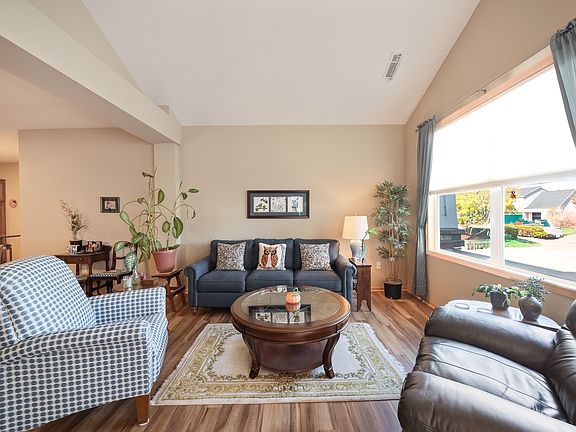 5th image of 8332 Cody Dr