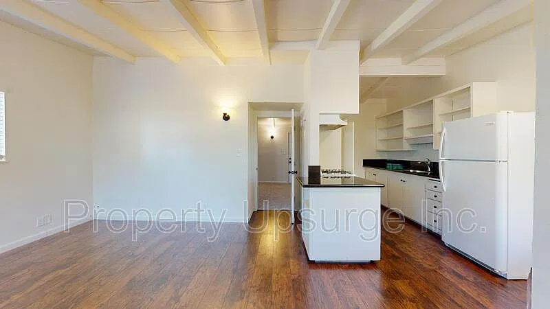 1 bed, 1.0 bath, 585 sqft, $1,095 — Photo 2