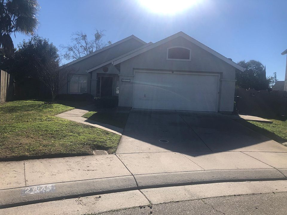 1st image of 2476 Fairway Glen St