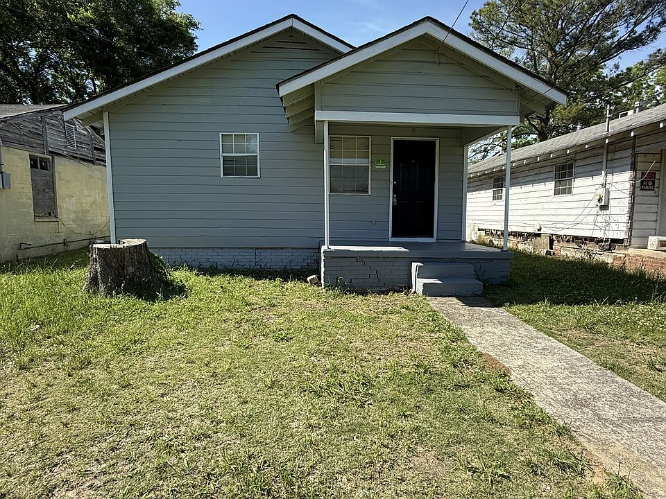 1st image of 3729 Maple Ave SW