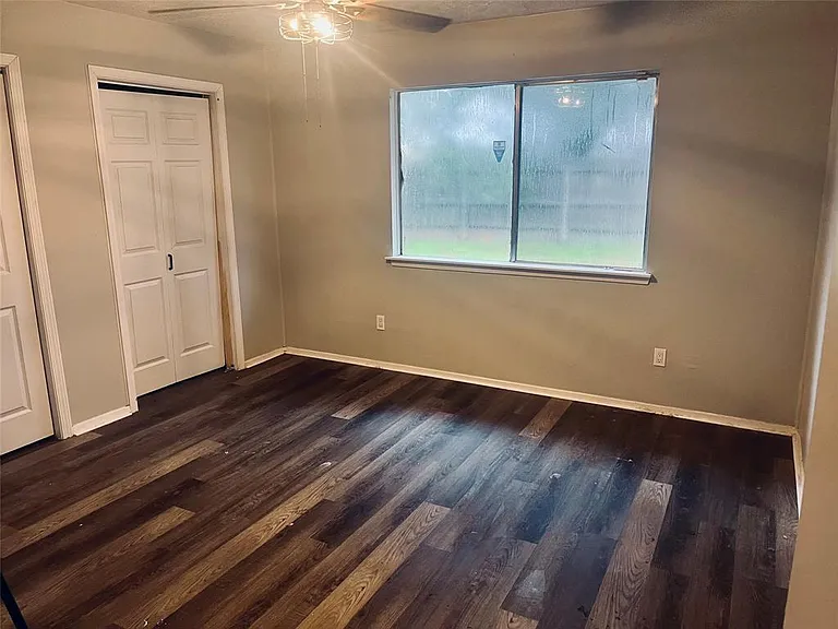 21006 Bridgeview Cir — Photo 13