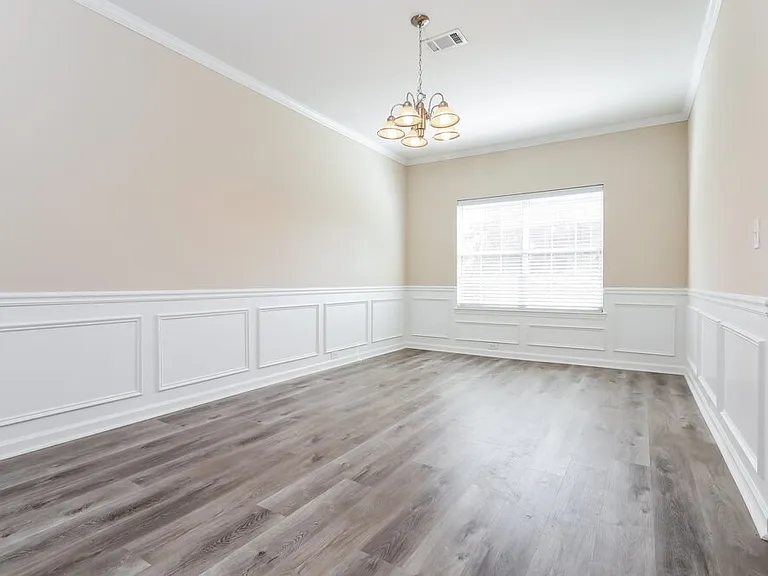 3752 Sunbridge Dr — Photo 5