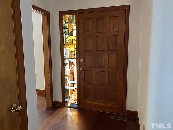 2nd image of 126 Summerlin Dr