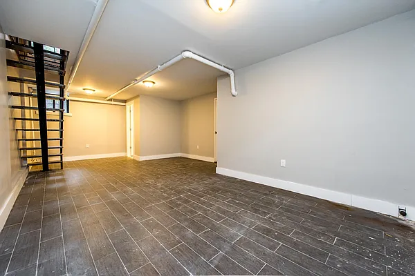 Rented by Nooklyn NYC LLC | media 27