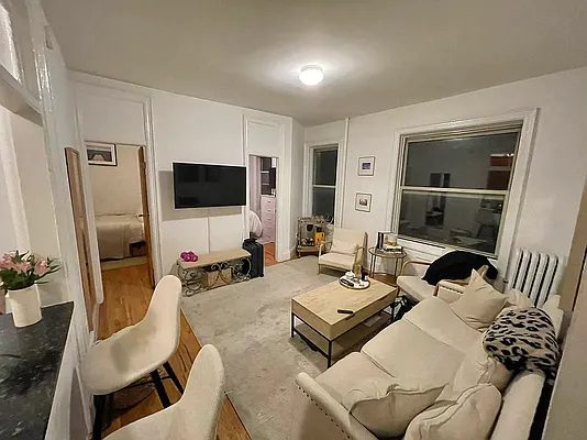 Rented by LJ Sloane Management | media 10